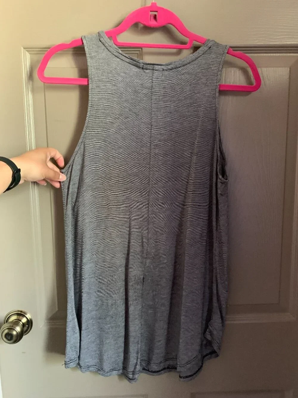 Old Navy Swing Tank Top Size M Heathered Charcoal Gray Rayon Relaxed Flowy - Picture 4 of 7